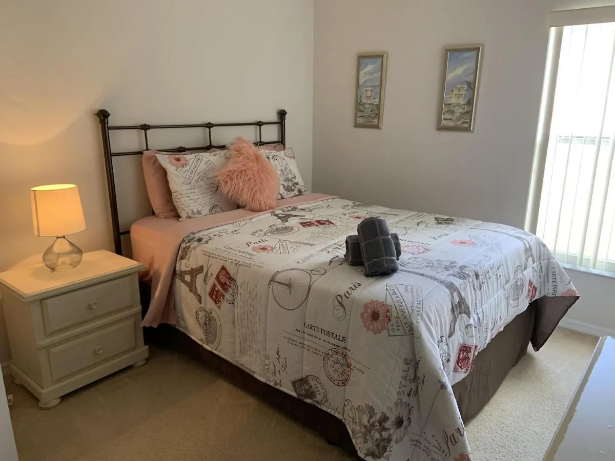 Beautiful Villa With Conservation Views Davenport